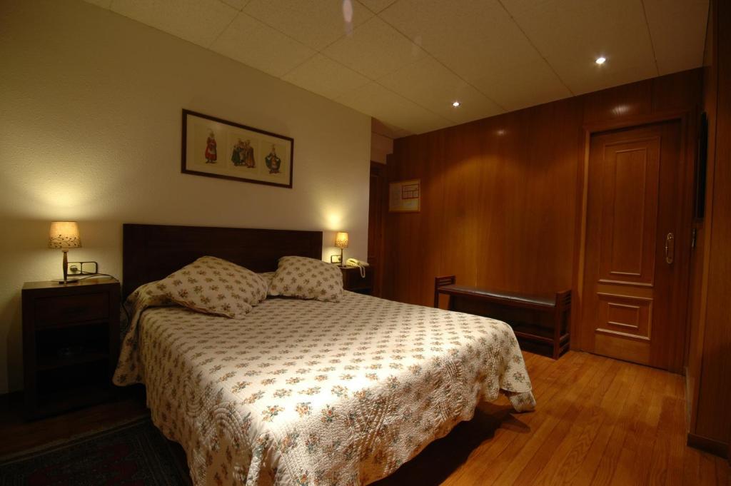 Hotel Els Puis Esterri D'Aneu Phòng bức ảnh