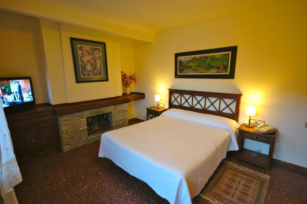 Hotel Els Puis Esterri D'Aneu Phòng bức ảnh