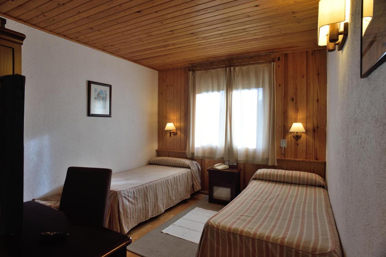 Hotel Els Puis Esterri D'Aneu Ngoại thất bức ảnh